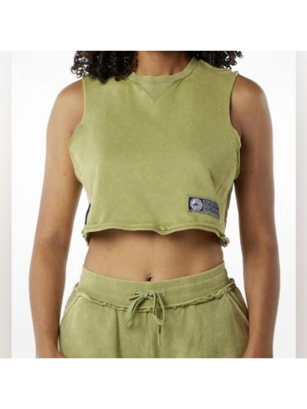 Alphalete Very Terry Crop top
